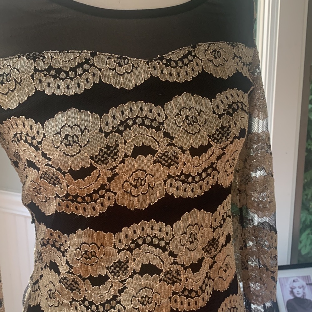NWOT VENUS Top Gorgeous gold shimmer lace with black mesh fabric💖💖🔥size XS - Picture 3 of 7